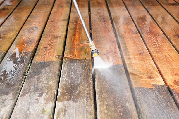 Best Deck Cleaning Services  in Angustura, NM