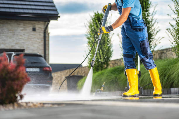 Best Residential Pressure Washing Services  in Angustura, NM